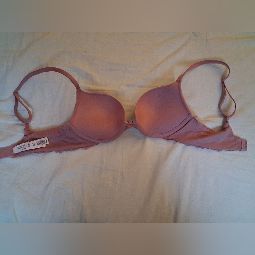 Victoria's Secret Body By Victoria Push-Up Lace Bra in Mauve. 32B - Picture 5 of 9